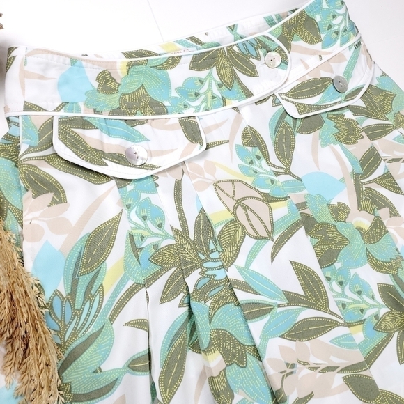 New IZOD Cool XFG Pleated Green Leaf Short Pants Sz 4 - Picture 11 of 16